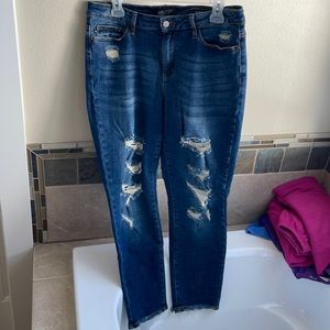 Judy Blues New 11/30(will fit size 13) Distressed jeans